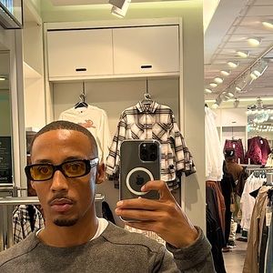 Meet your Posher, Aaron